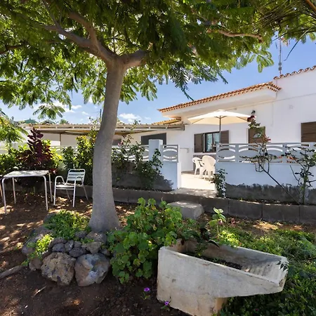 Semesterbostad Drago *